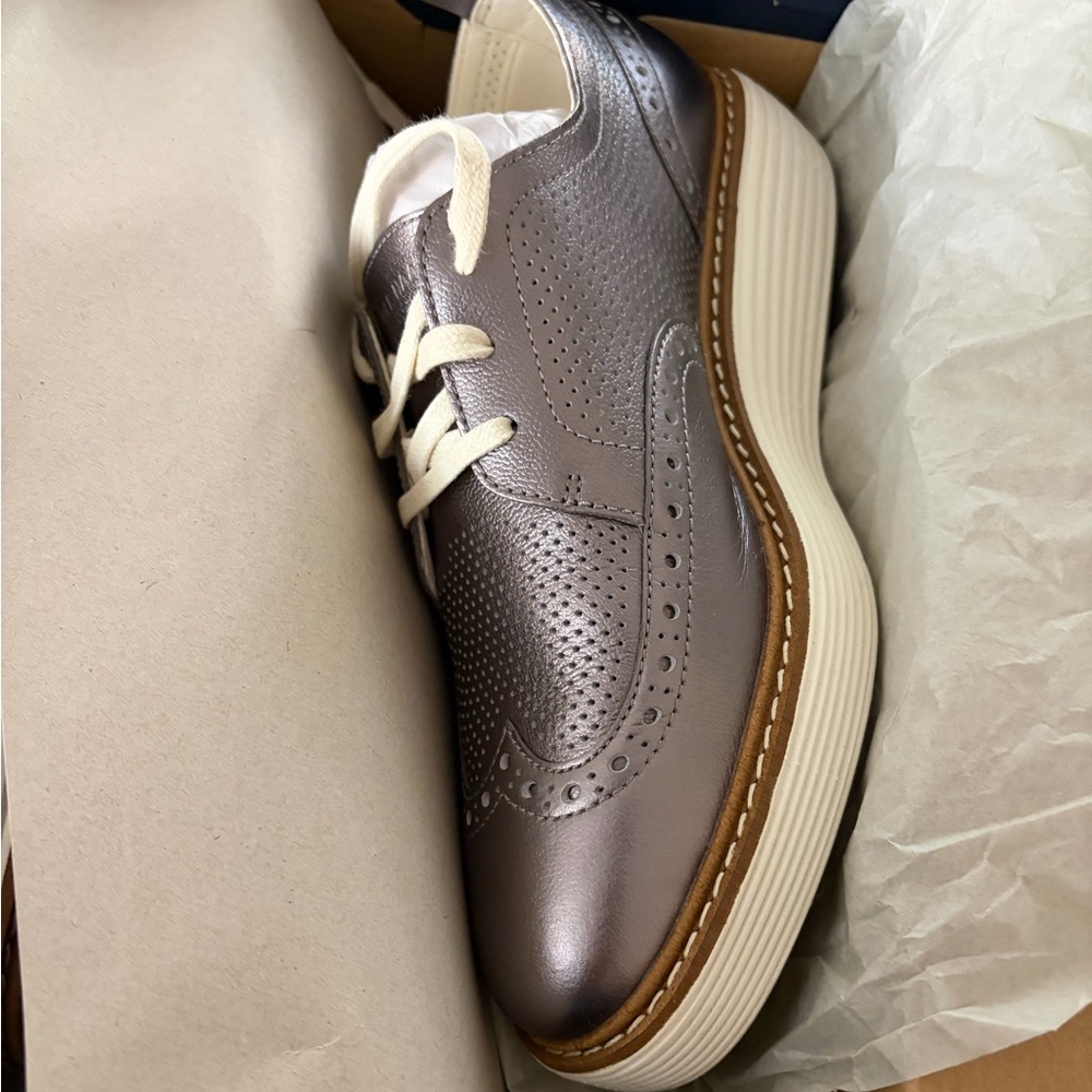Cole Haan Womans  Pewter metallic  OriginalGrand Platform Wingtip Oxford